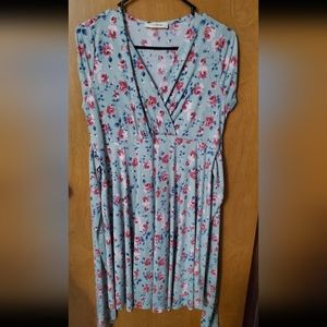 Maternity Dress Large w quarter sleeves